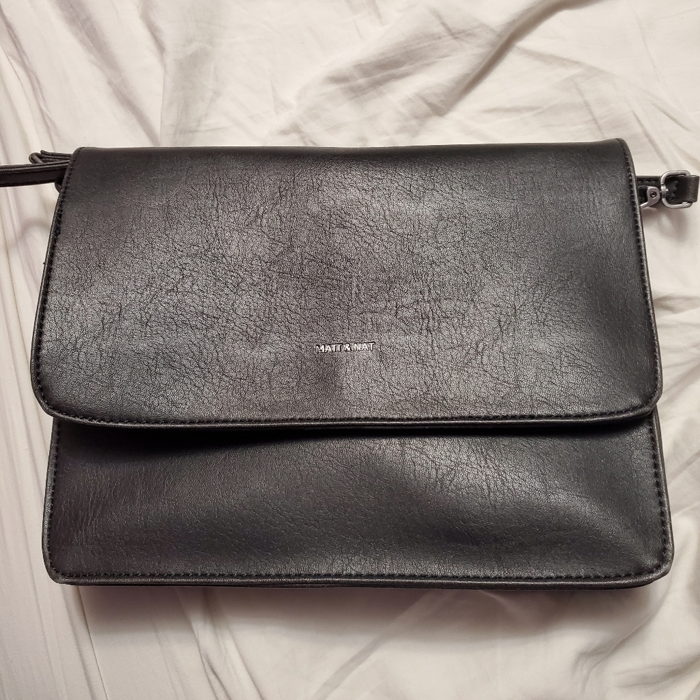 Matt and nat crossbody